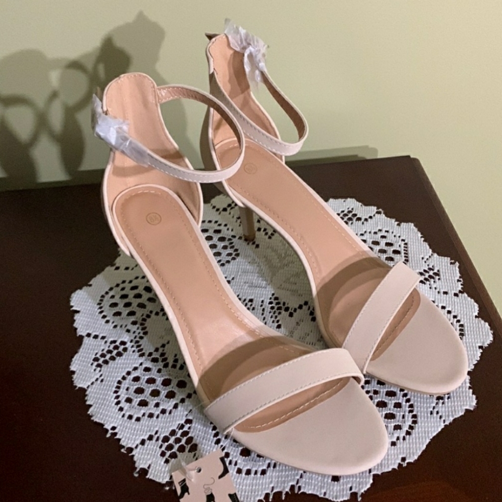My Soft strappy pink opentoe heels,sz8.5,slip resist,sturdy hee